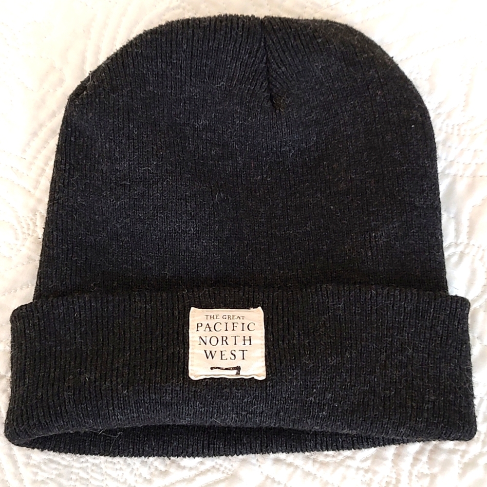 The Great Pacific North West Men's Dark Grey Beenie Hat